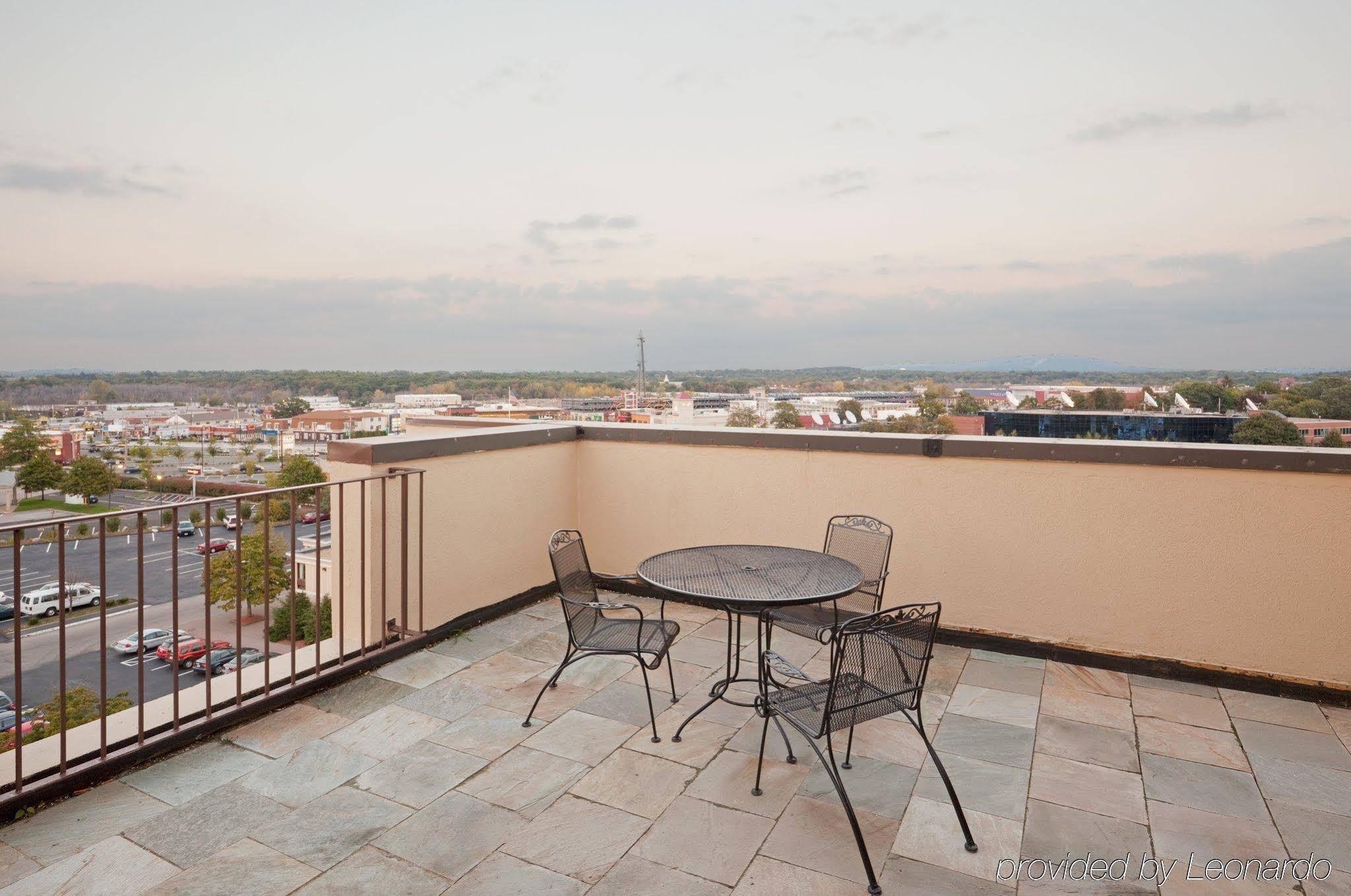 Holiday Inn Boston - Dedham Hotel & Conference Center By Ihg Exterior photo