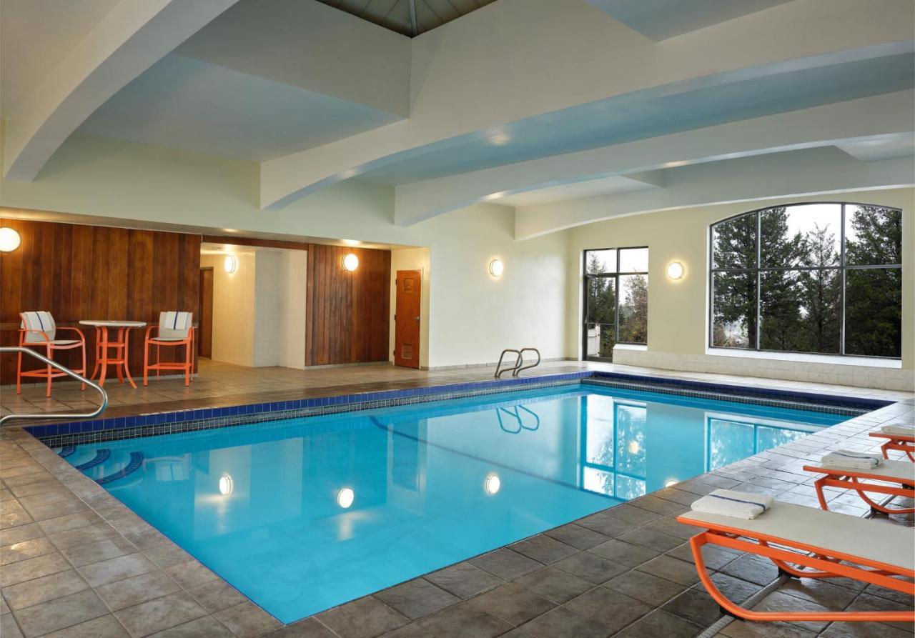 Holiday Inn Boston - Dedham Hotel & Conference Center By Ihg Exterior photo
