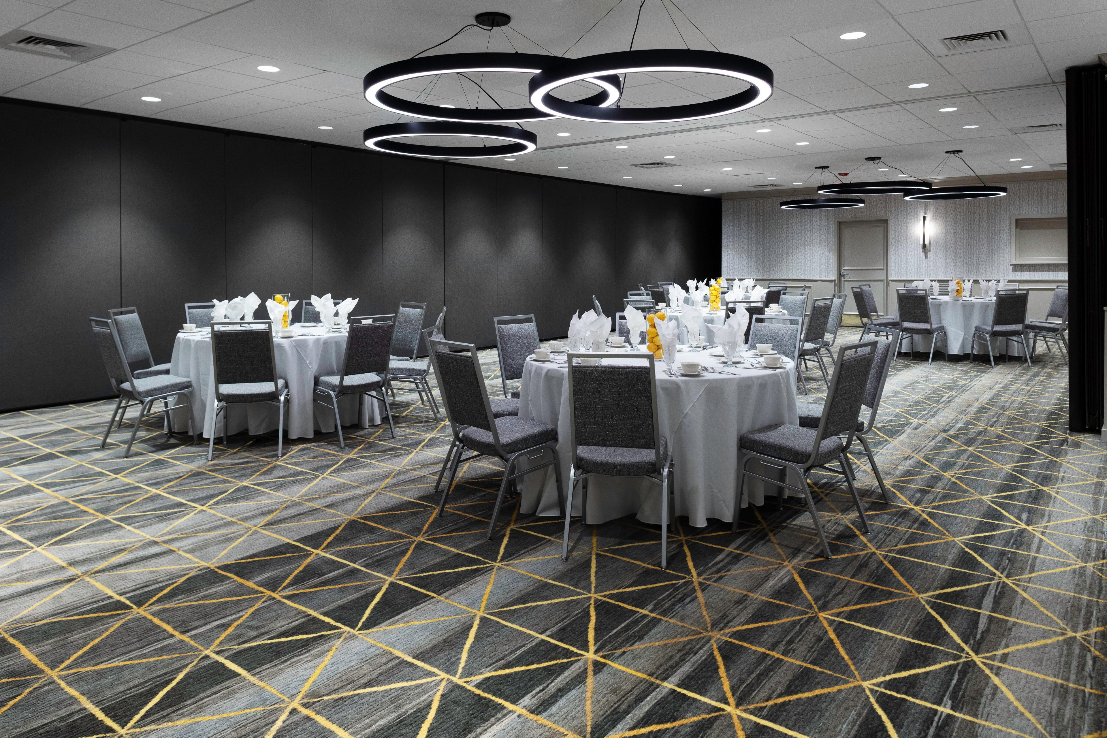 Holiday Inn Boston - Dedham Hotel & Conference Center By Ihg Exterior photo