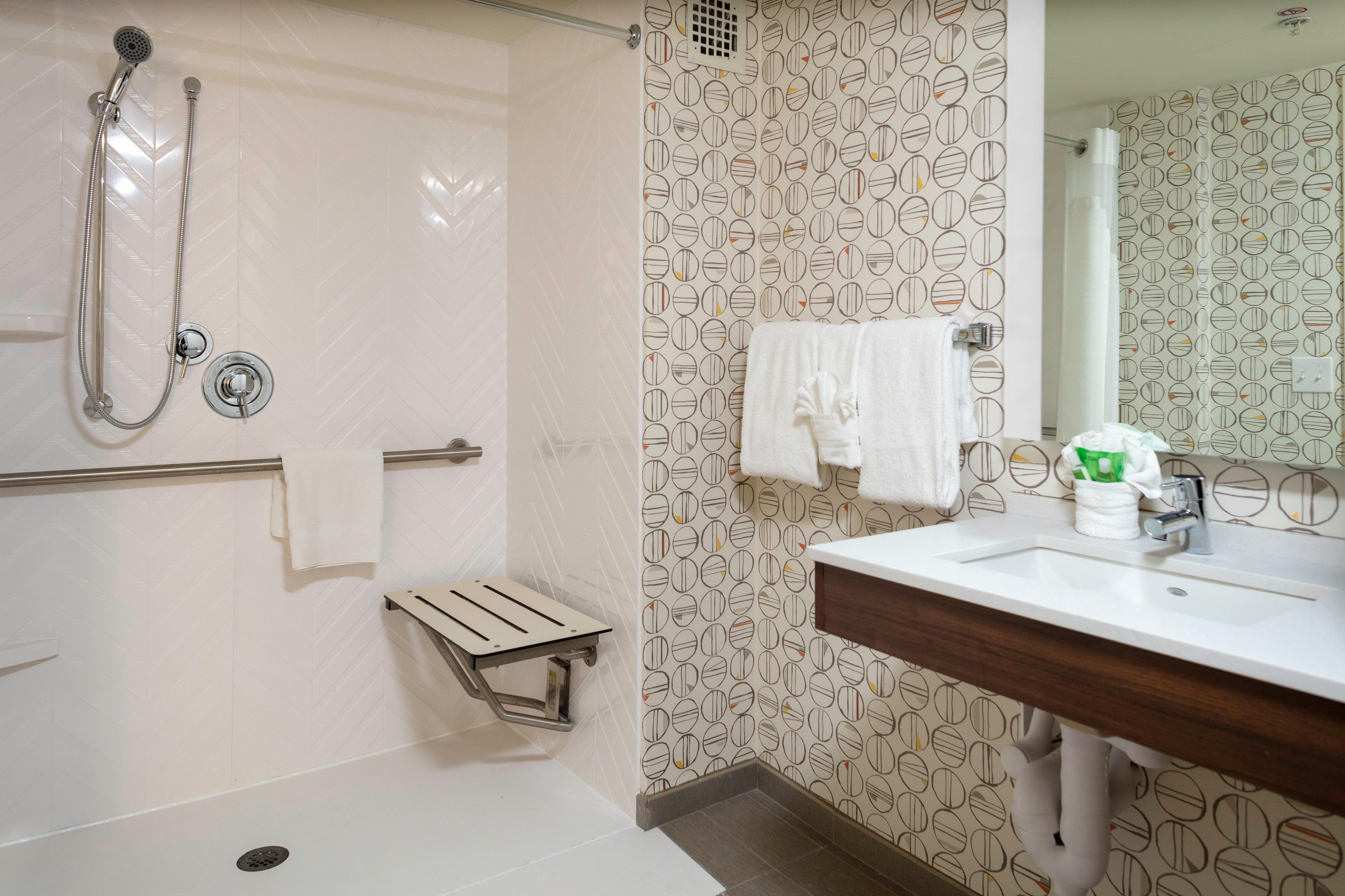 Holiday Inn Boston - Dedham Hotel & Conference Center By Ihg Exterior photo