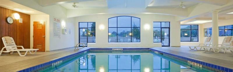 Holiday Inn Boston - Dedham Hotel & Conference Center By Ihg Exterior photo